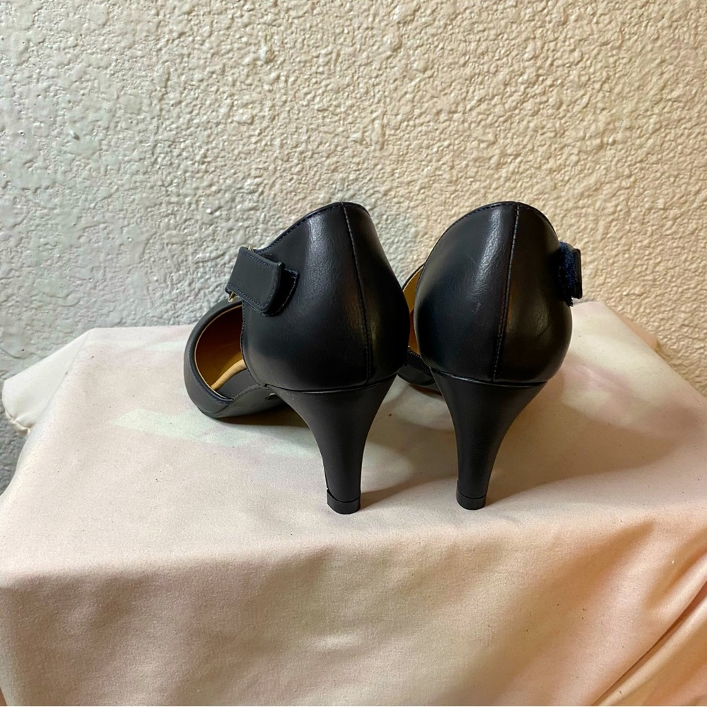 Journey Collection Navy Women's heels - Picture 4 of 6